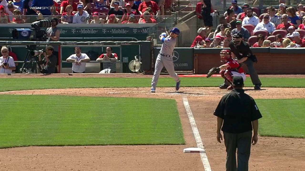 La Stella homers to right
