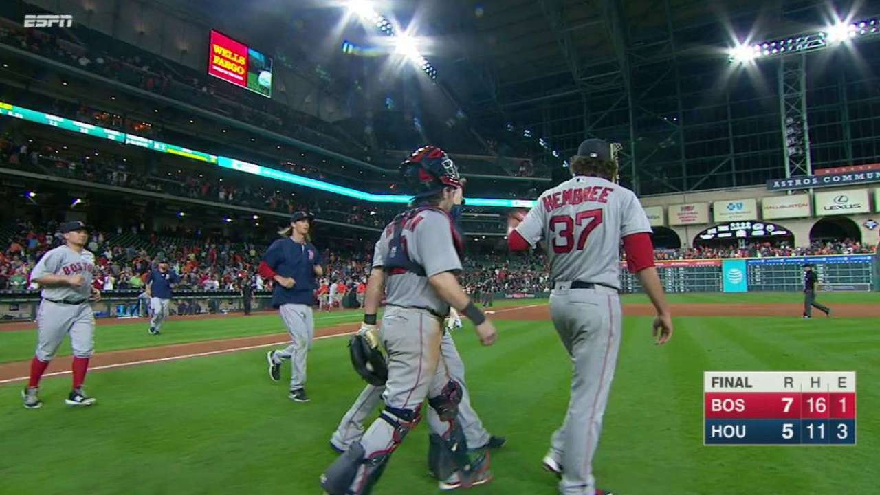Hembree closes out win in 12th