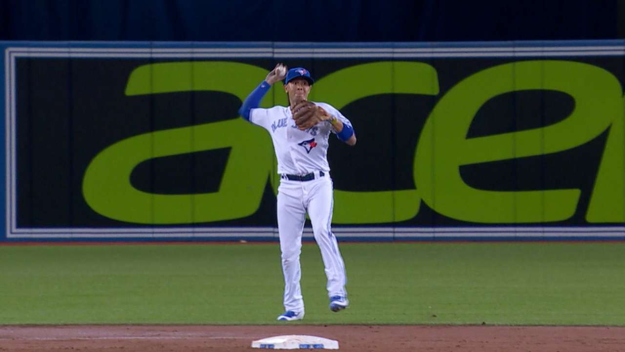 Blue Jays face decisions on 5 out-of-options players
