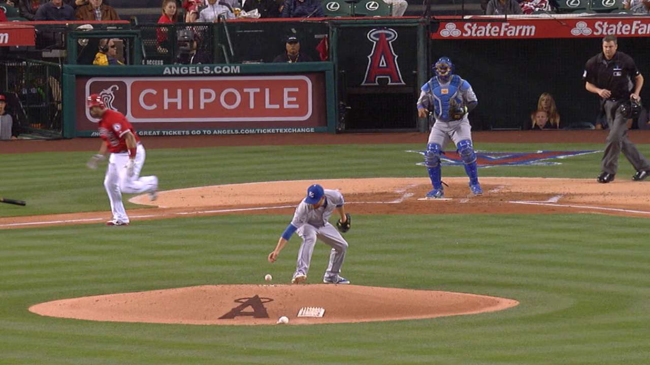 Quirky first inning buries Kennedy, Royals