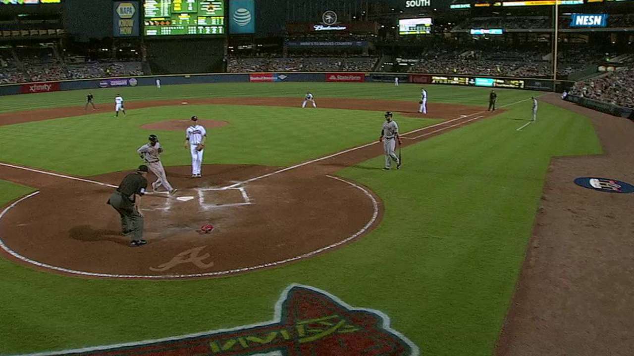 Pedroia scores on wild pitch