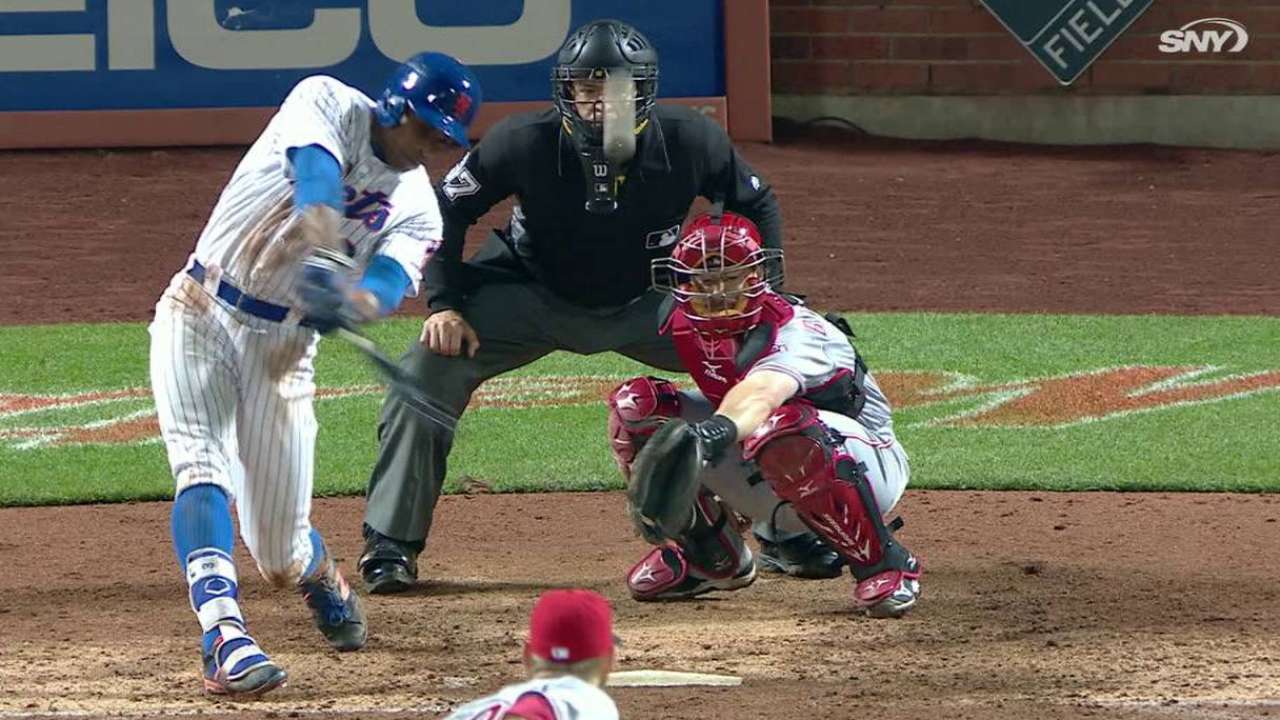 Granderson's triple off the wall