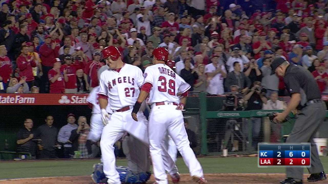 Trout's two-run homer