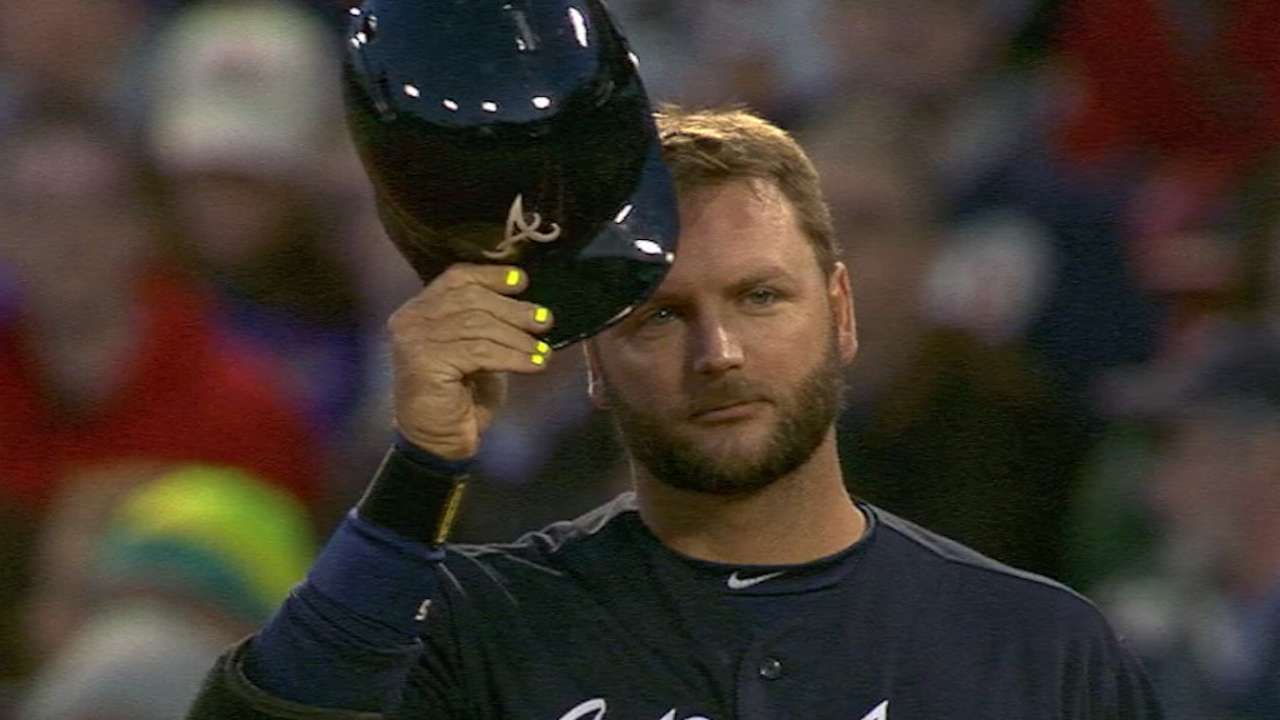 Pierzynski joins 2,000 hit club