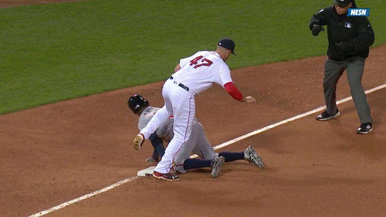 Vazquez nails Smith