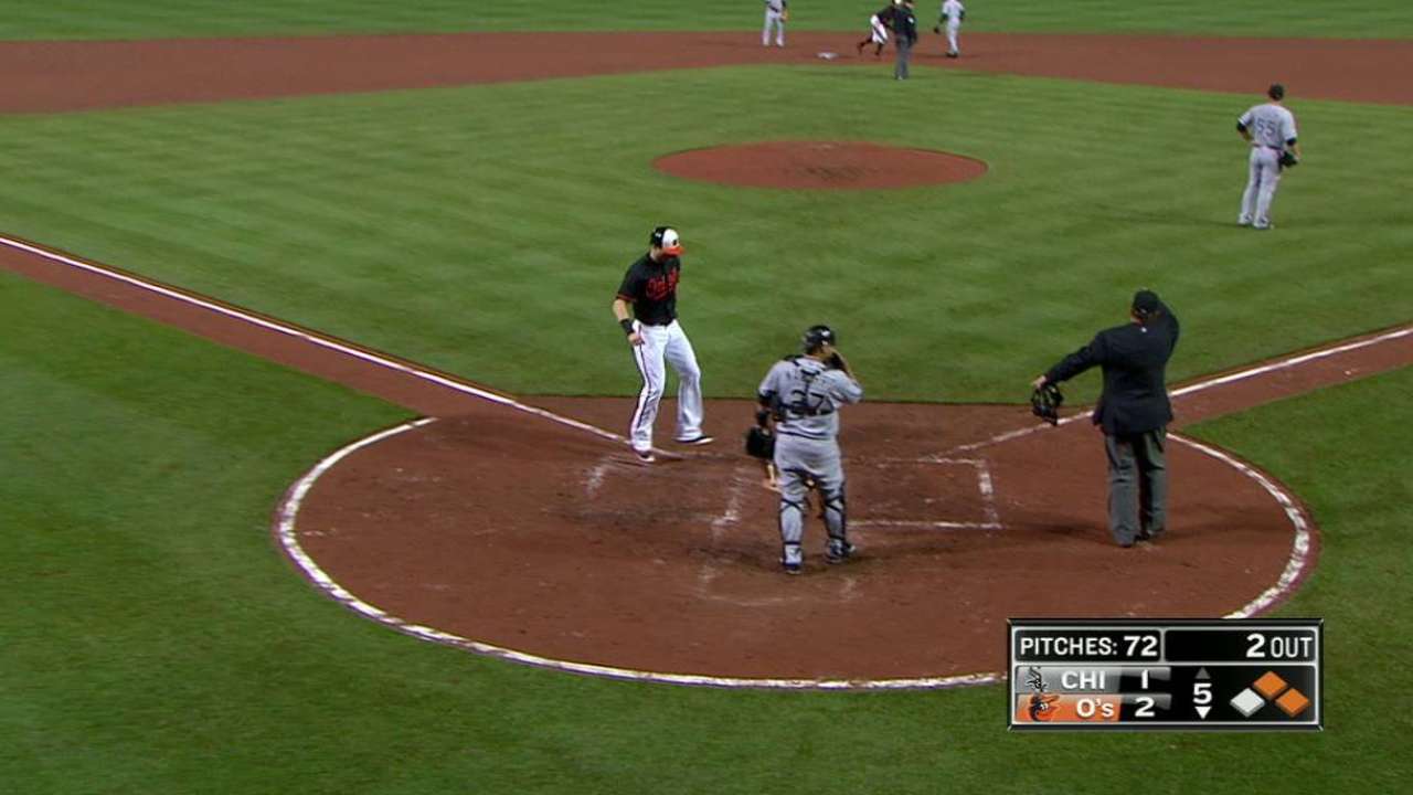 Orioles capitalize on an error