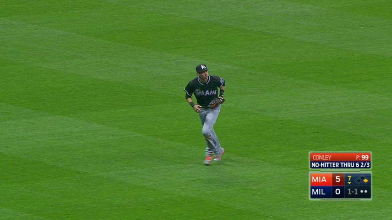 Marlins y Conley coquetearon con el juego sin hits