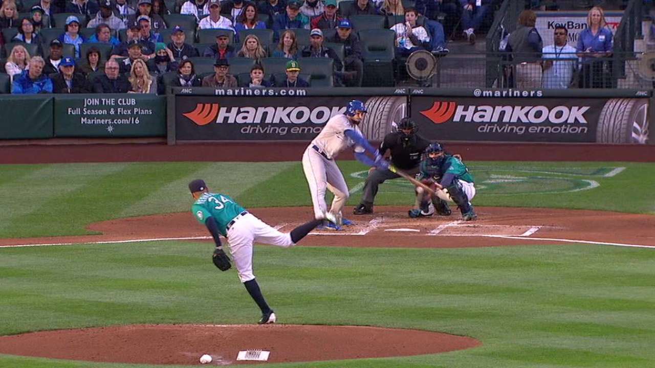 Hosmer extends hit streak