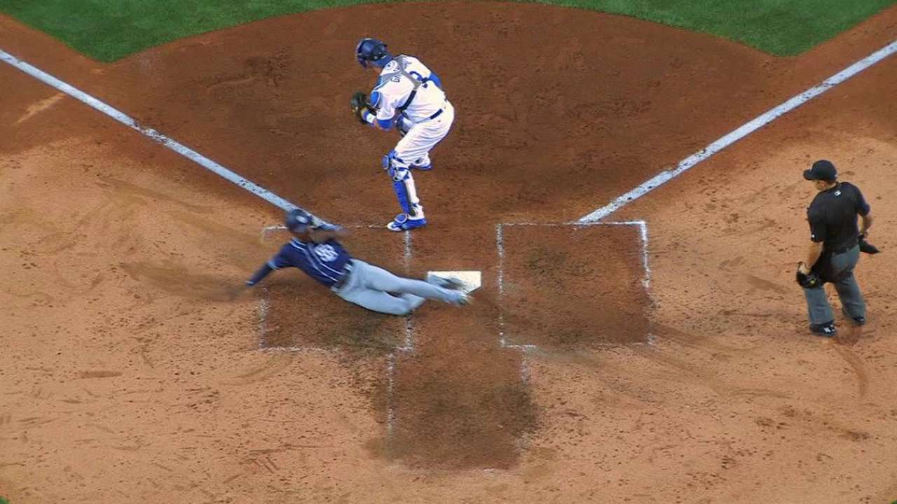 Padres hand Dodgers their sixth straight loss