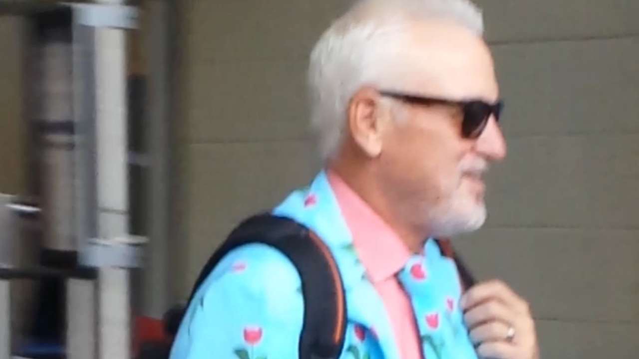 Cubs prep for theme trip, show off silly suits