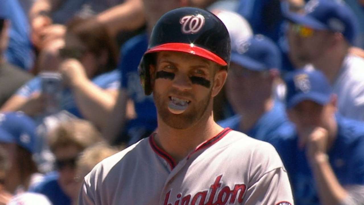 Murphy's 4 hits help Nats march behind Stras