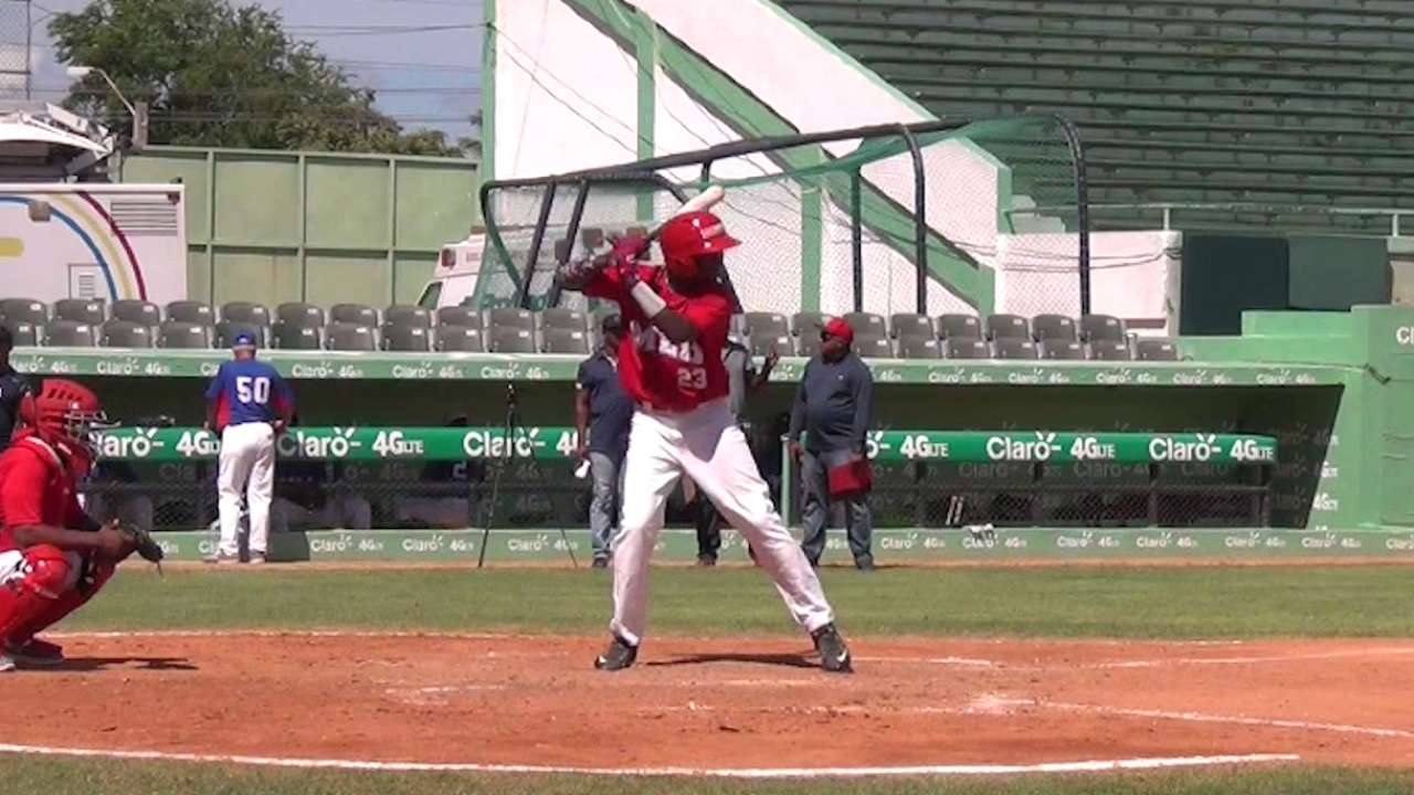 Astros agree to deal with No. 8 international prospect