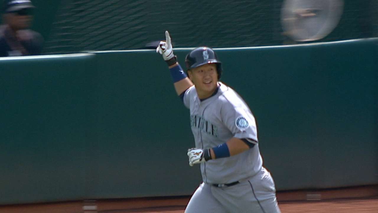 Power move: Mariners complete sweep of A's