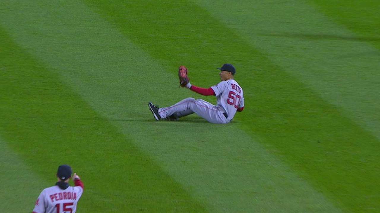 Betts' spectacular diving grab