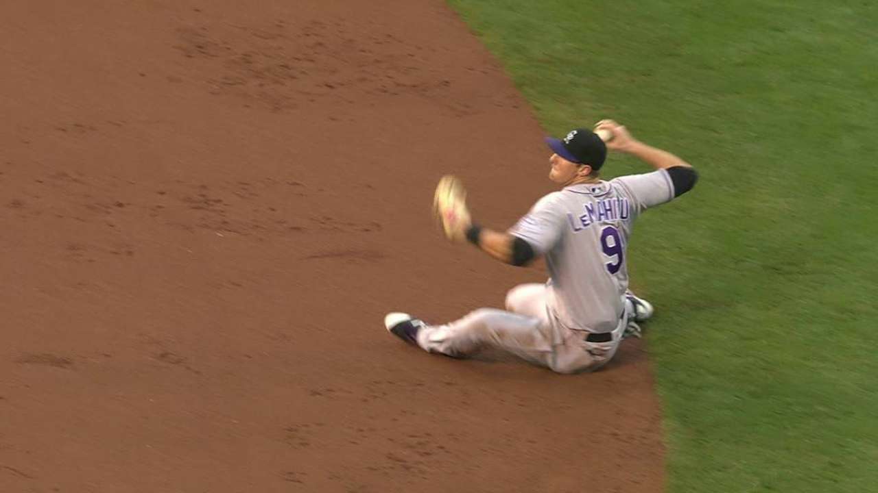 LeMahieu's gorgeous diving stop