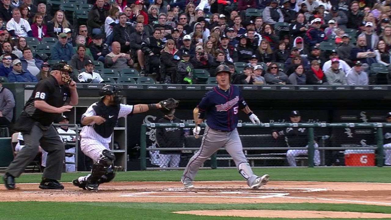 Park gets hit by a pitch, leaves