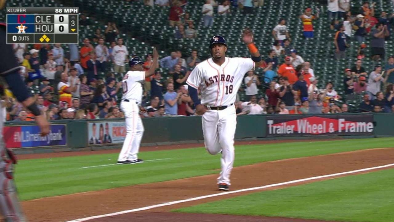 Astros down Tribe on 3-RBI night from Altuve
