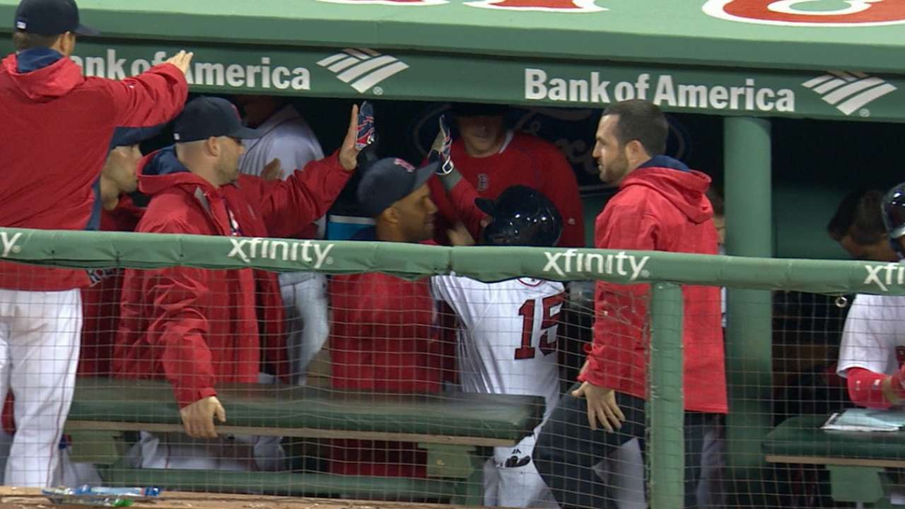 Boston tritura a los Atléticos en gran noche de Bradley Jr.