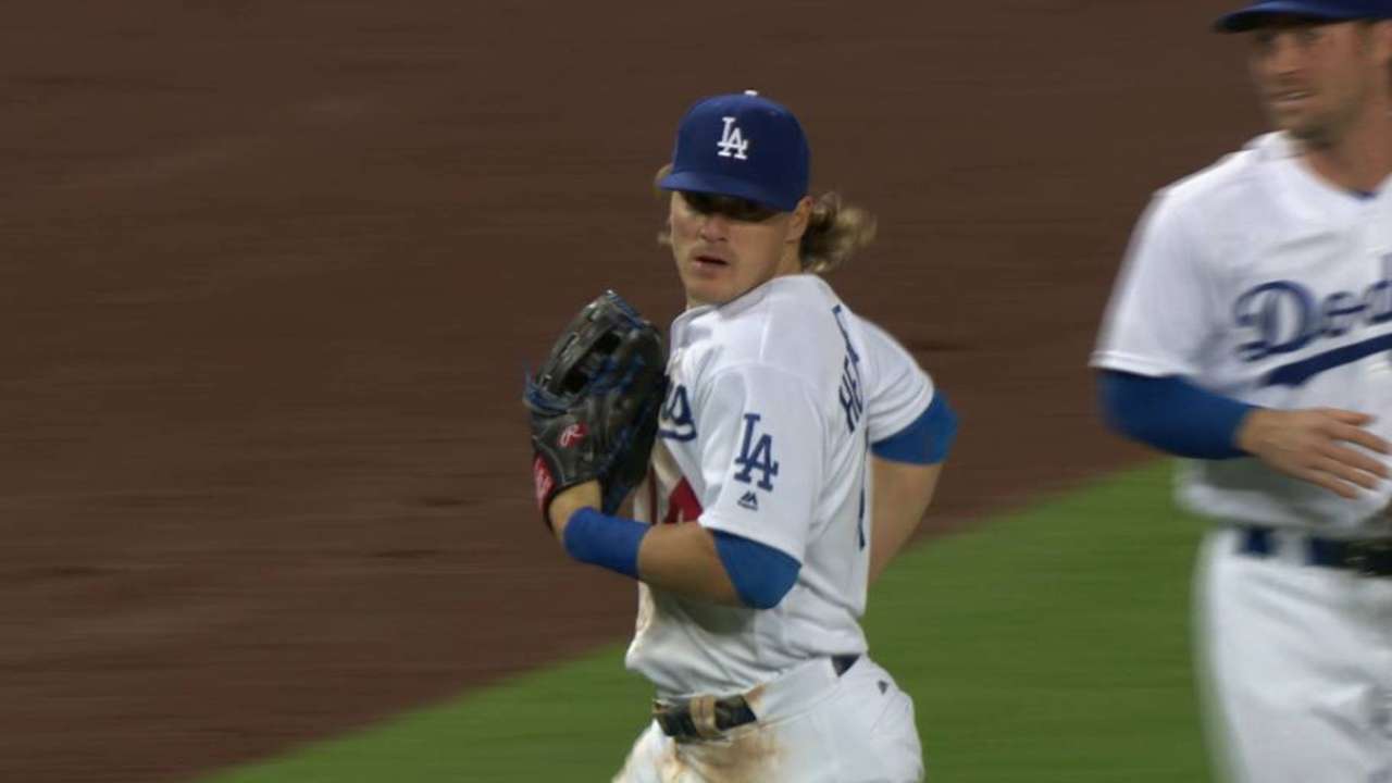 Hernandez doubles off Cespedes
