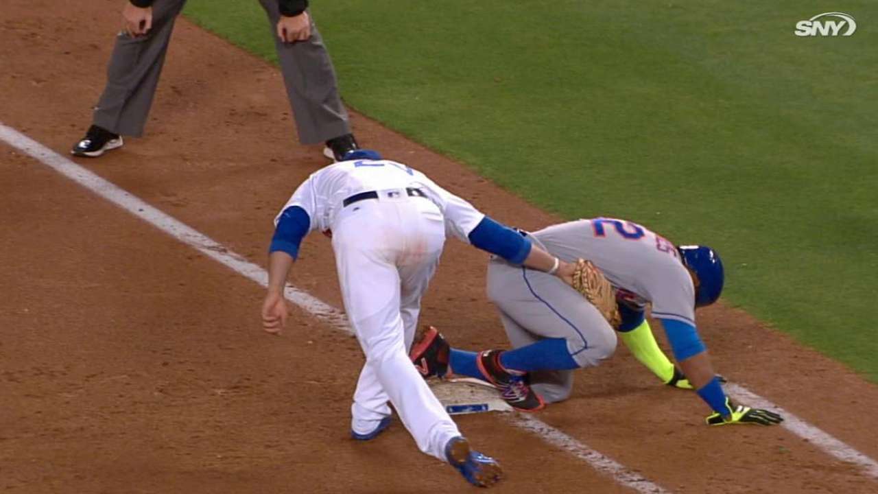 Cespedes shaken up, stays in