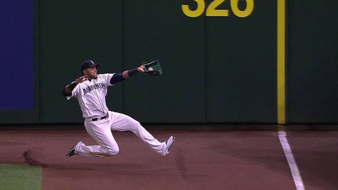 Cruz's sliding grab