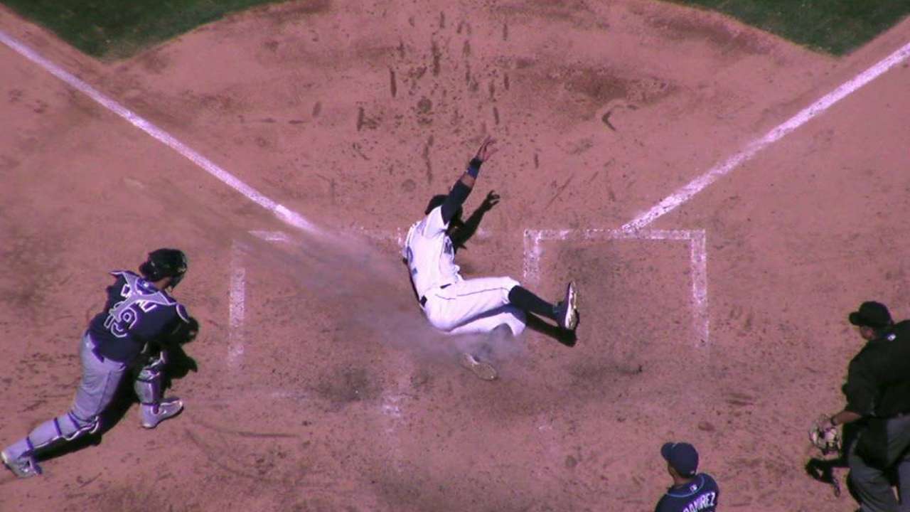 Cruz's sacrifice fly
