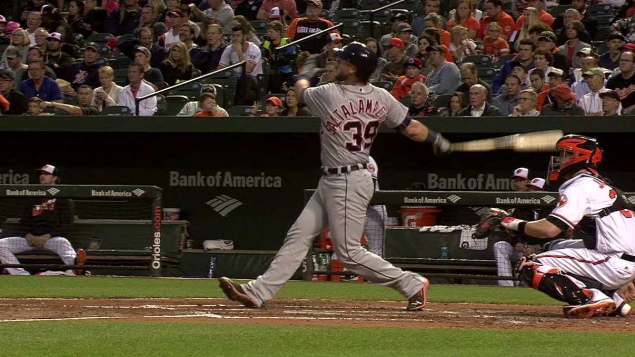 Saltalamacchia's solo homer