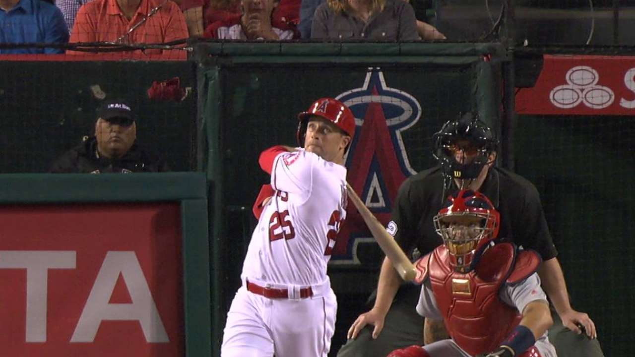 Nava recalls memory of special Fenway HR