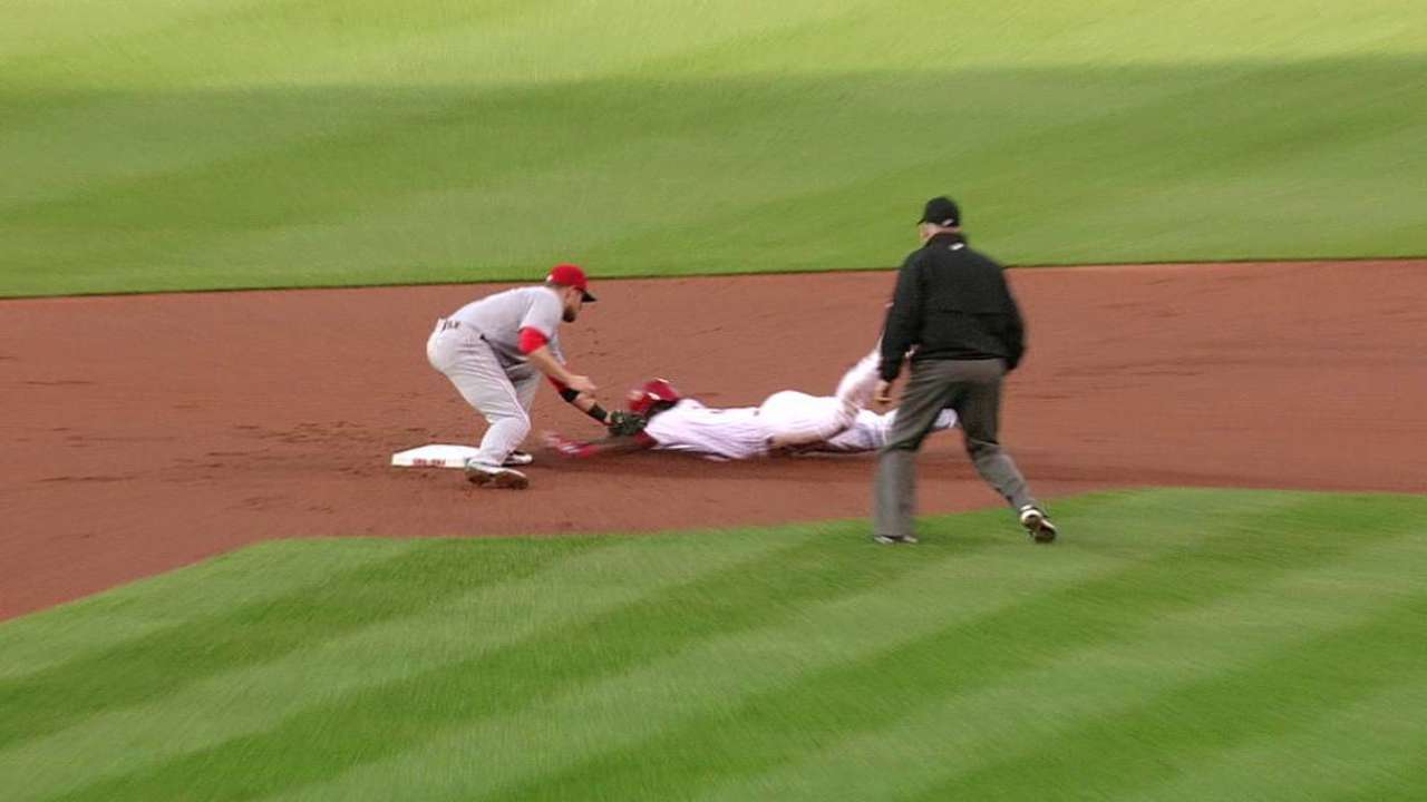 Finnegan picks off Herrera