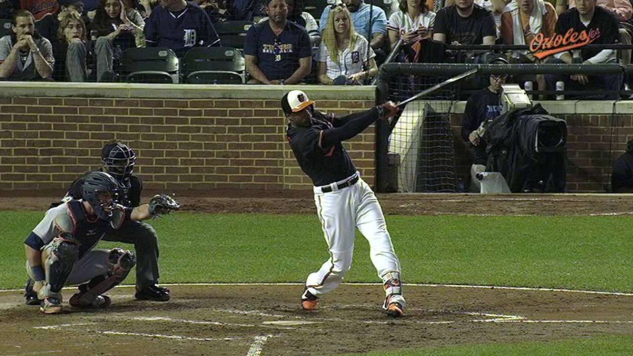 Jones' 200th career homer a decisive blast