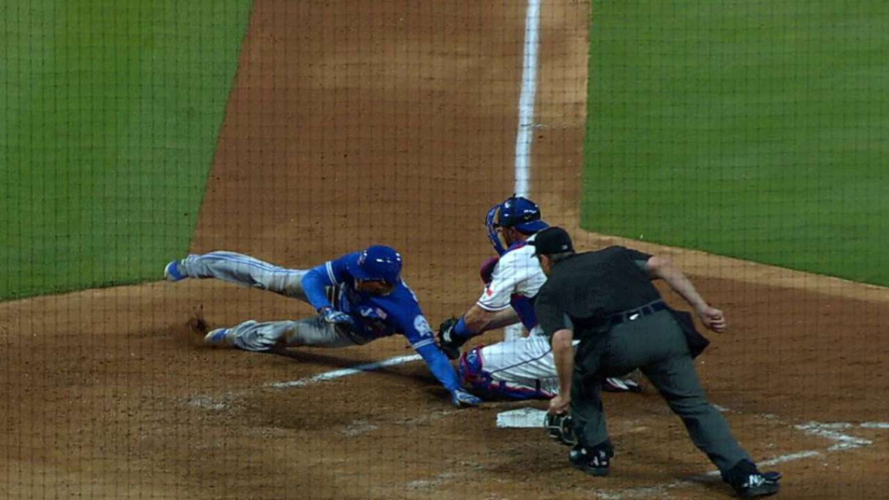 Andrus nabs Carrera at the plate
