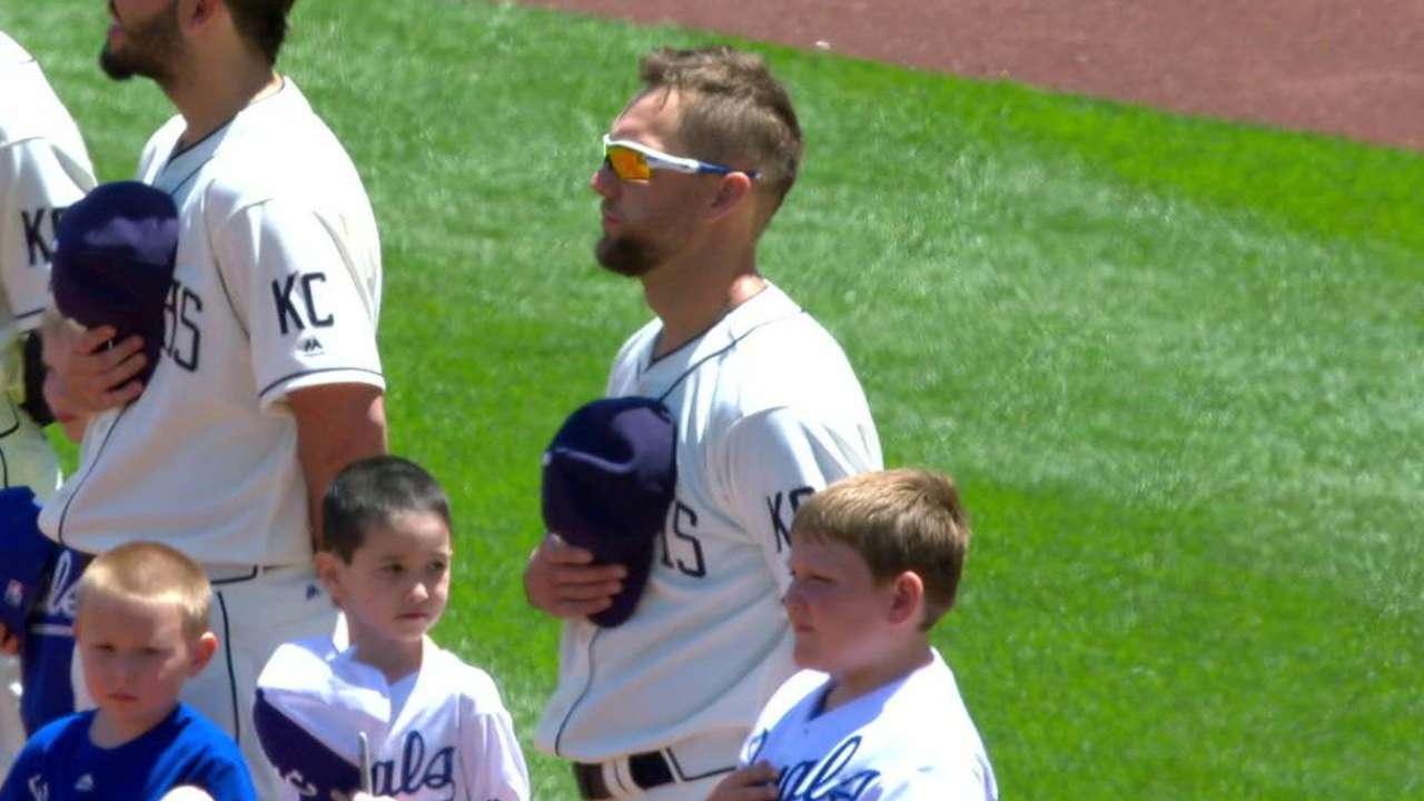 Royals decked out for salute to Negro Leagues