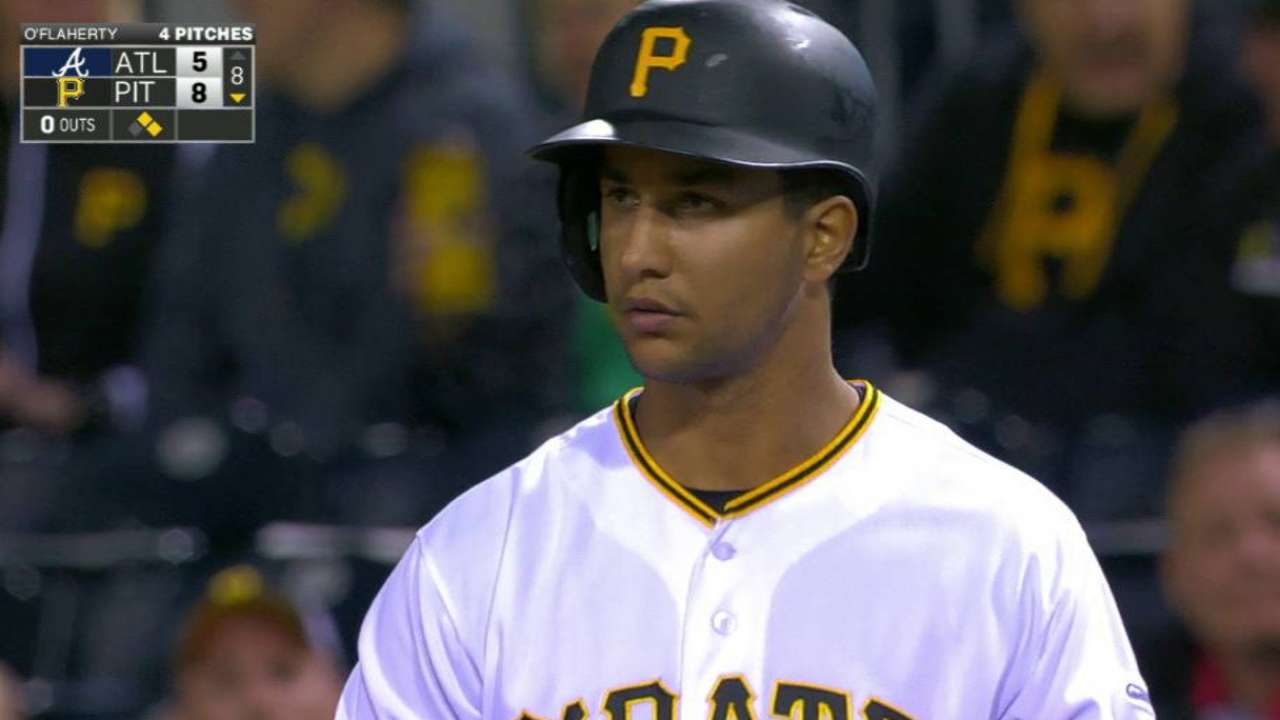 Dodgers claim utility man Figueroa from Pirates