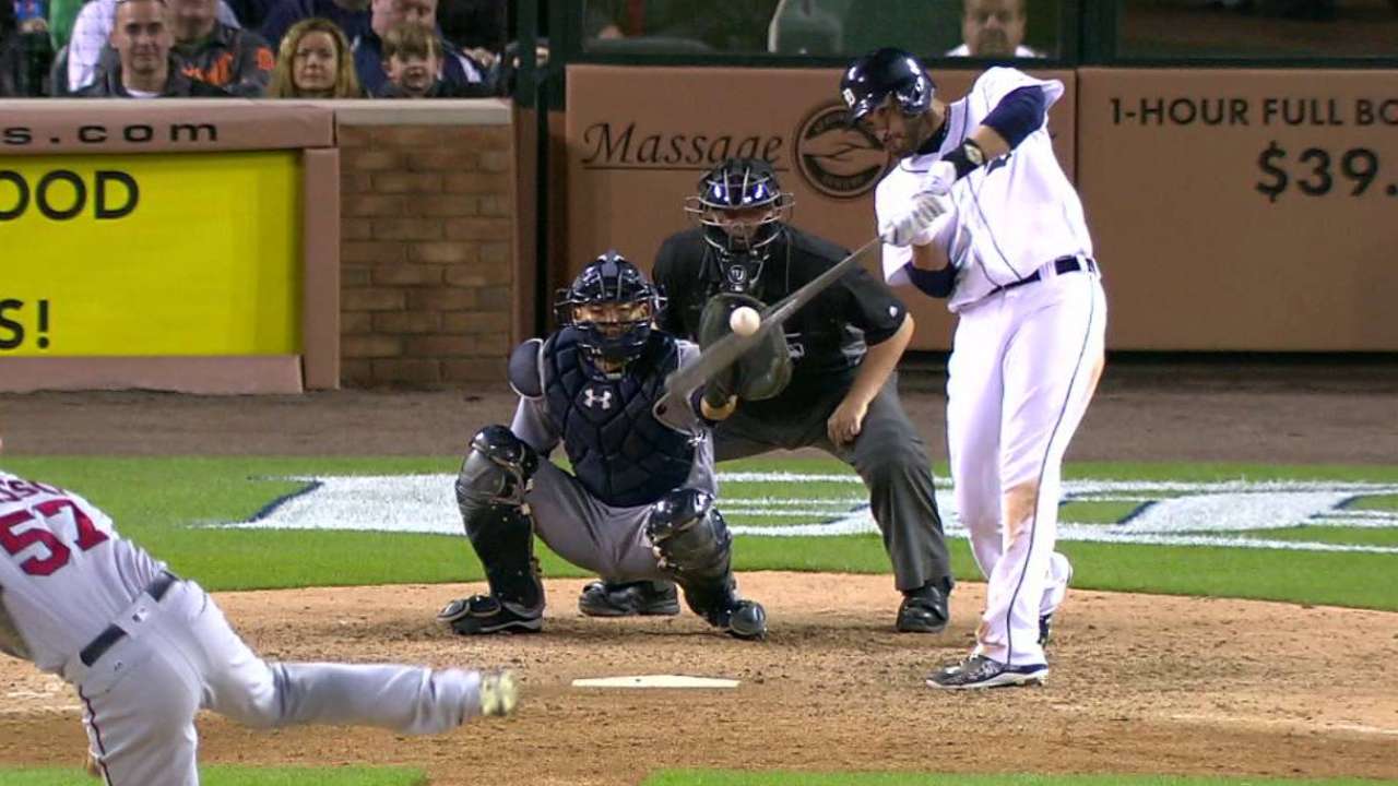 J.D. Martinez's solo homer