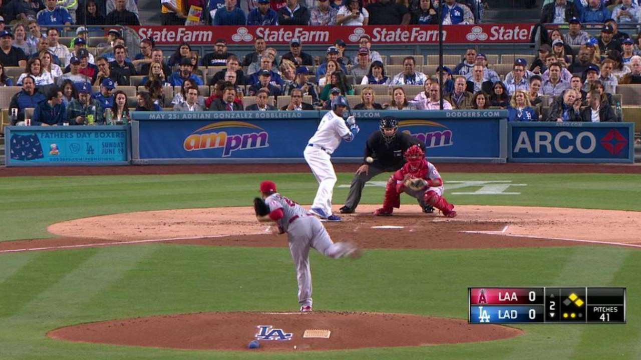 Dodgers designate Crawford, call up Barnes