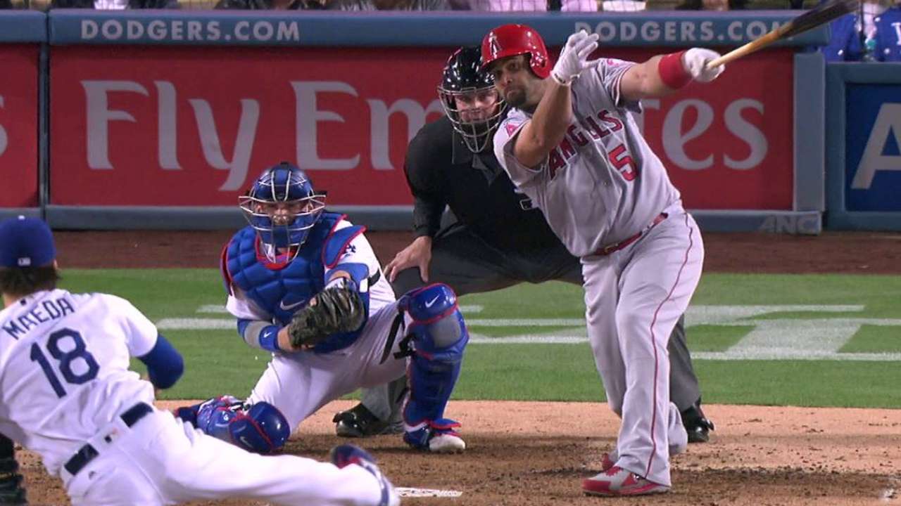 Pujols' RBI single