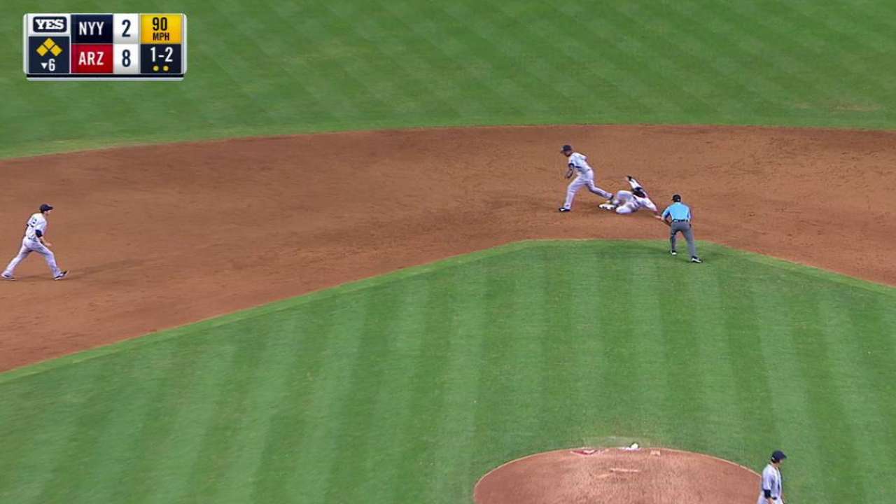 Mullee escapes bases-loaded jam