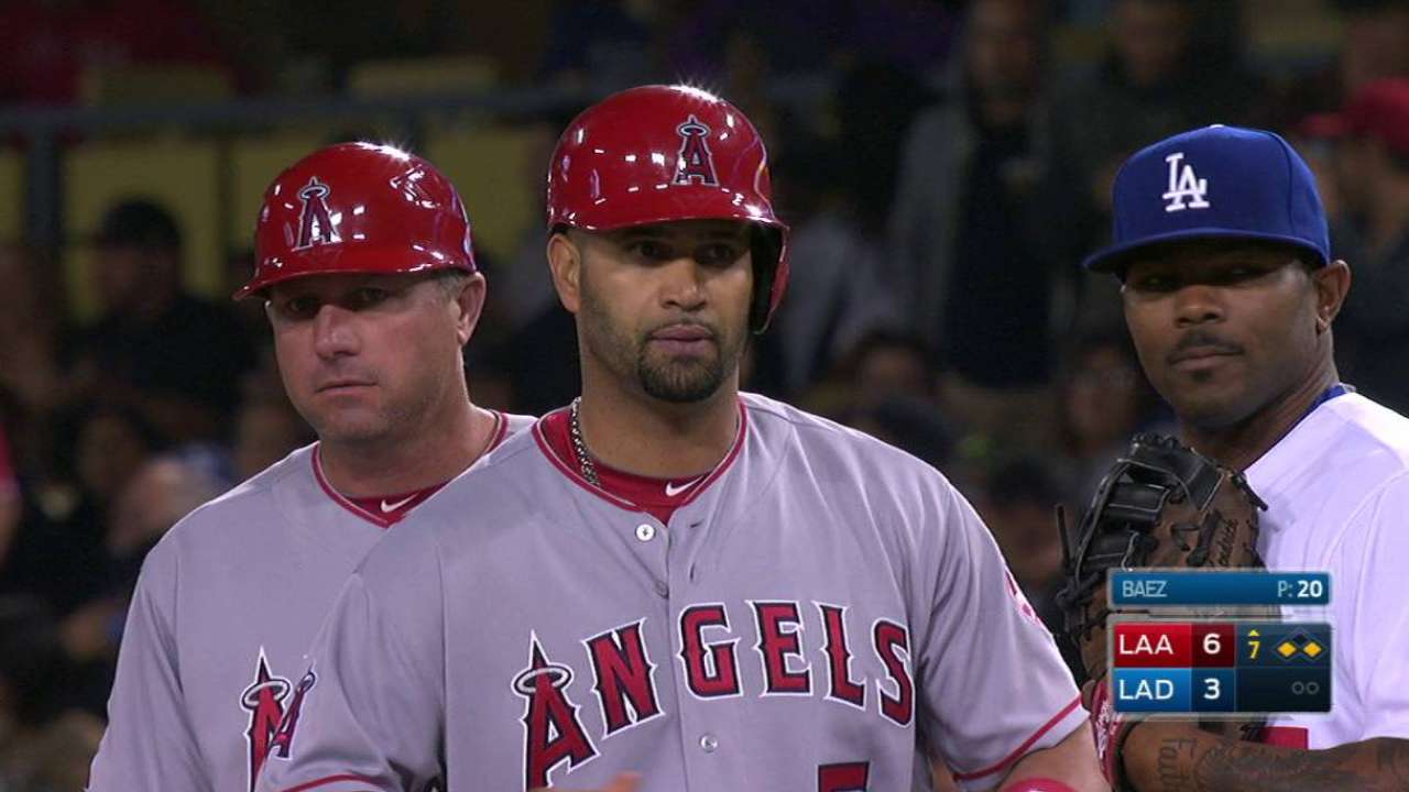Pujols' two-run single