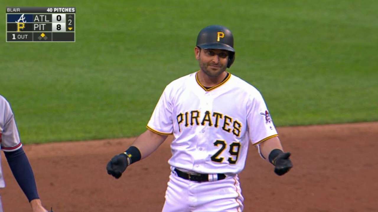 Piratas vencen a Bravos y aguan debut de Brian Snitker
