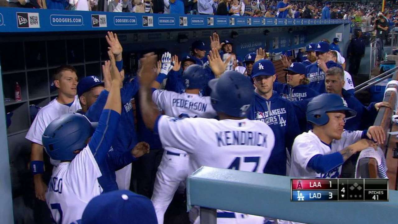 Kershaw vuelve a brillar y guía a Dodgers sobre Angelinos
