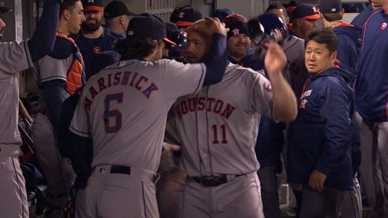 Gattis carries Astros over White Sox in return