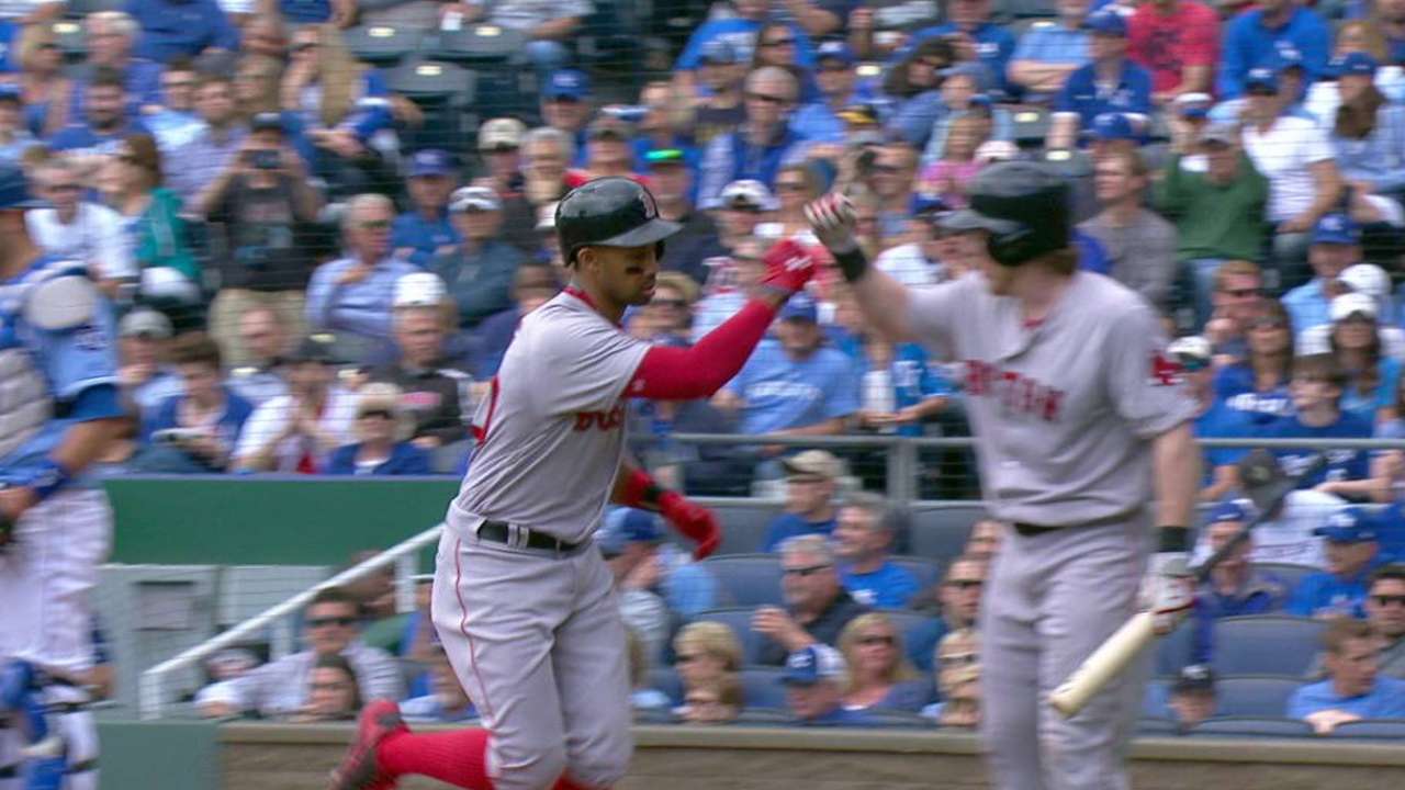 Young's solo homer