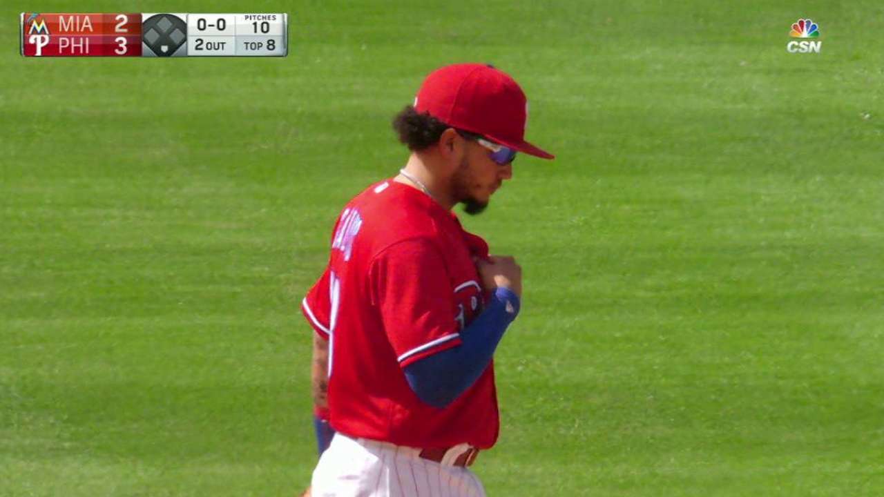 Neris induces a big double play
