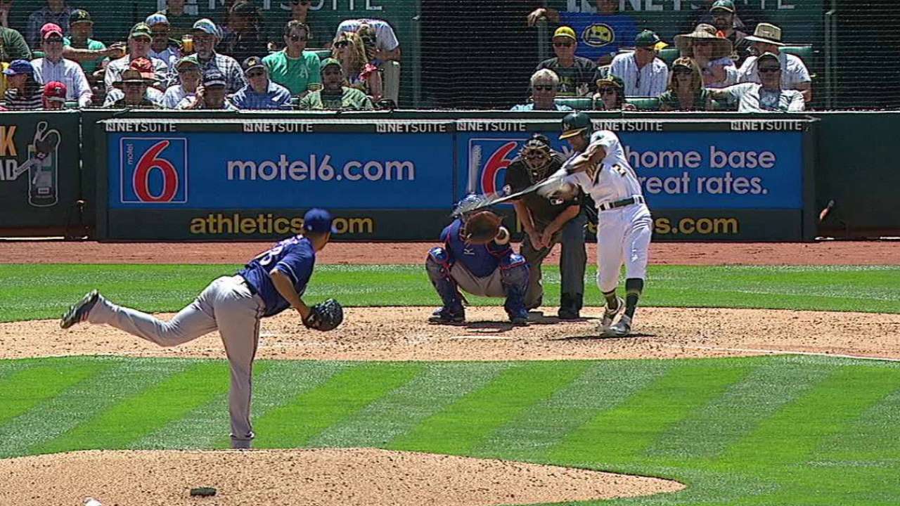 Davis' long solo home run