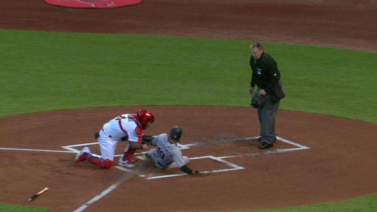 Rockies miss early chance vs. Wainwright