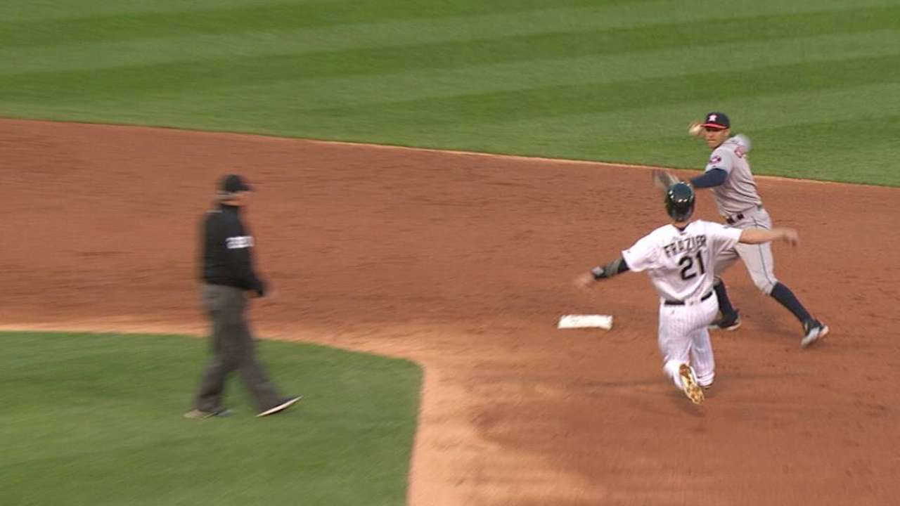 Altuve dives, starts double play