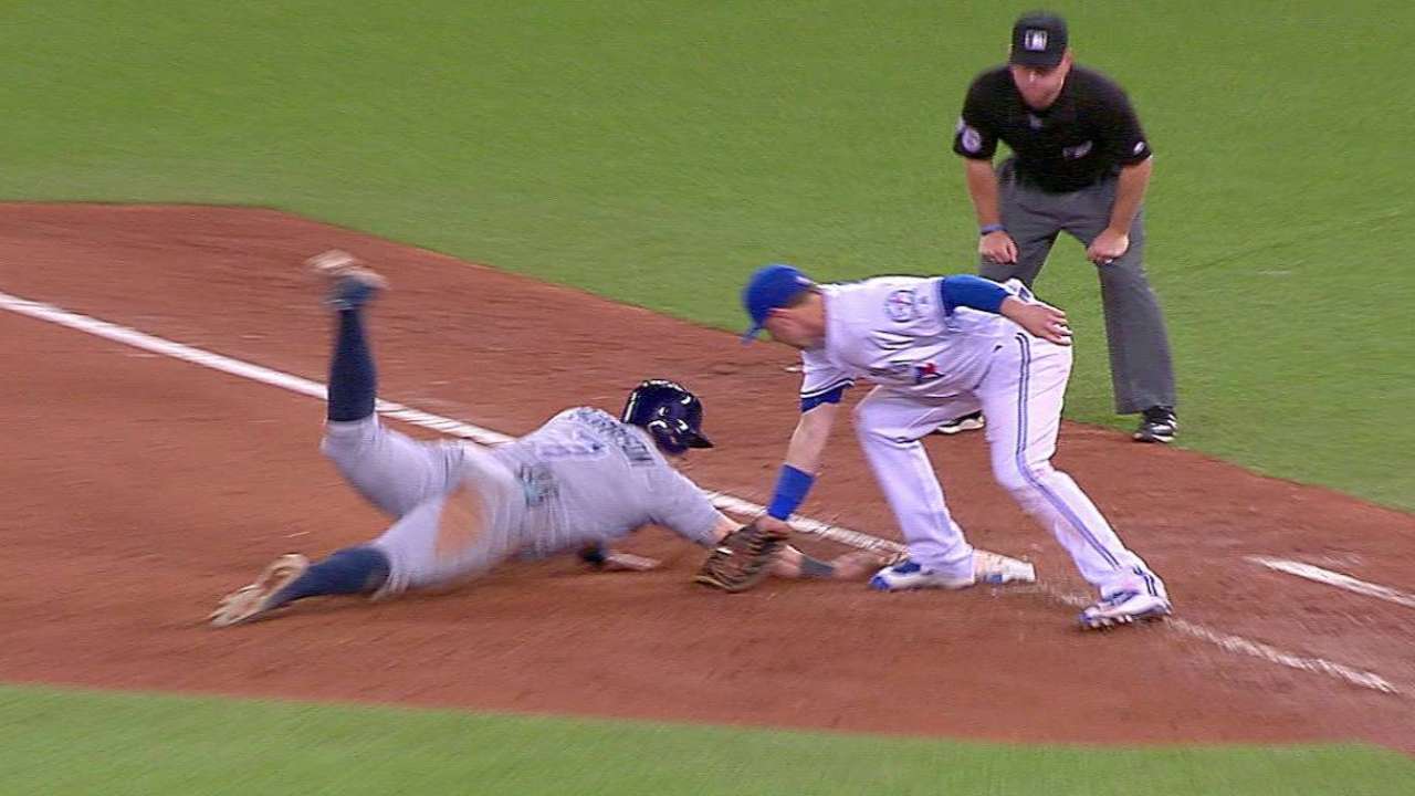 Blue Jays challenge pickoff