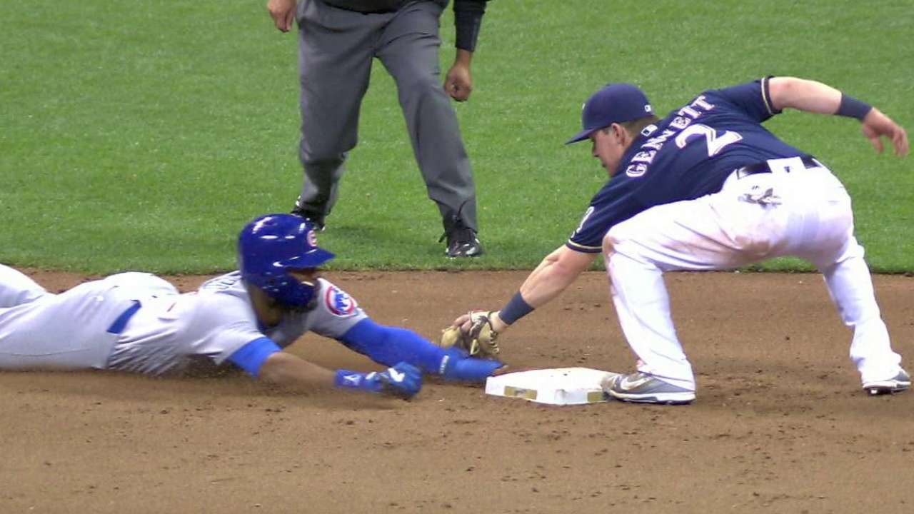 Lucroy throws out Heyward