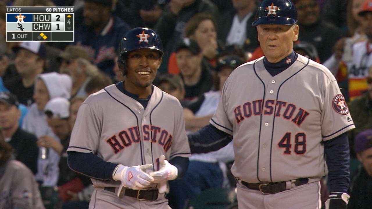 Kemp's two hits, outfield assist