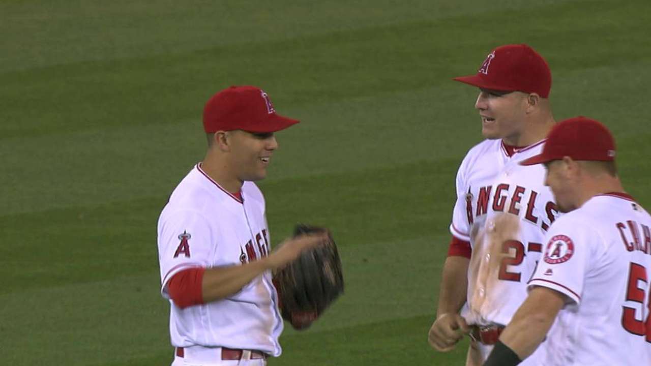 Smith earns the save